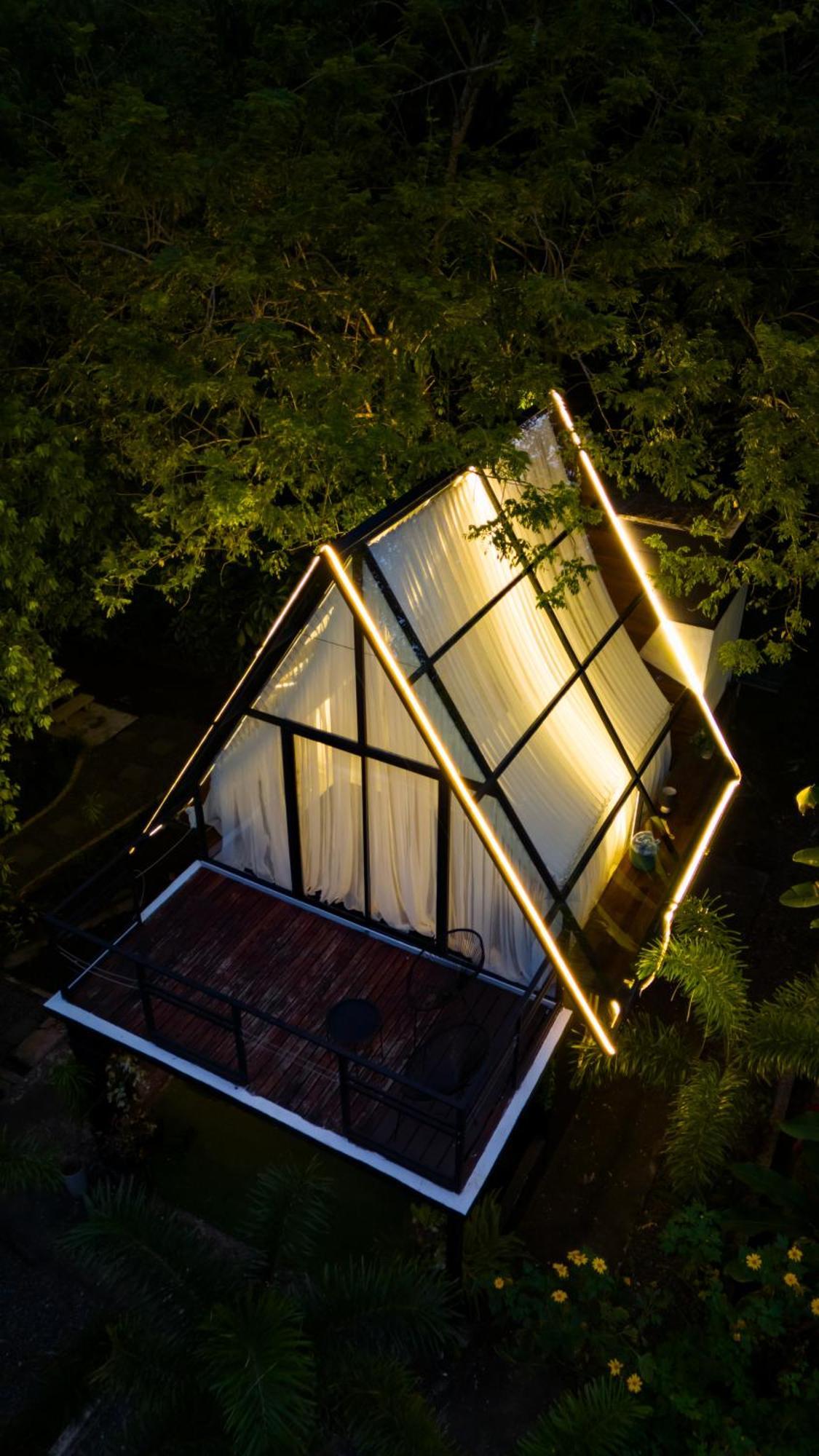 Mali'S House Hotel La Fortuna Bagian luar foto