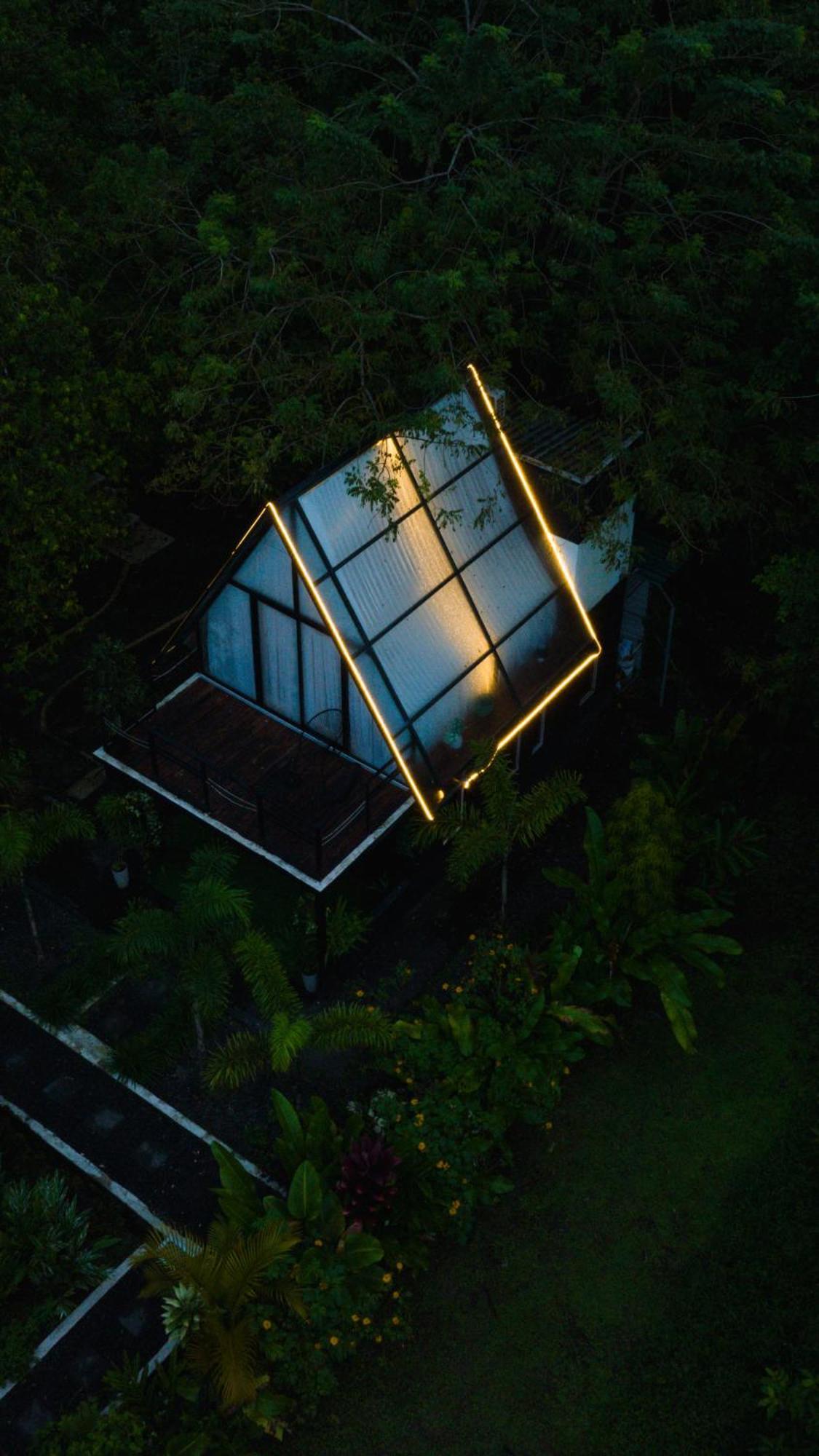 Mali'S House Hotel La Fortuna Bagian luar foto