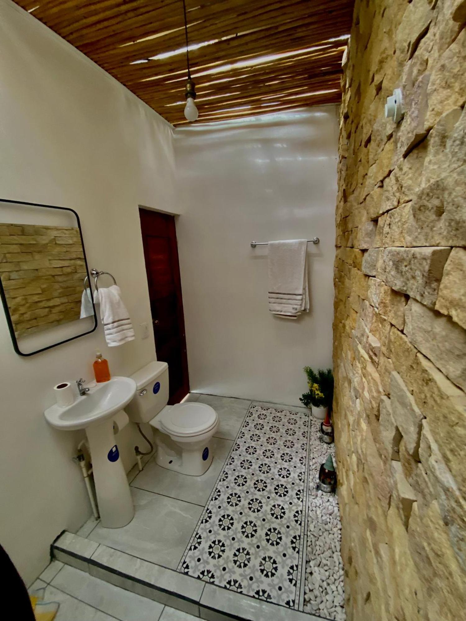 Mali'S House Hotel La Fortuna Bagian luar foto
