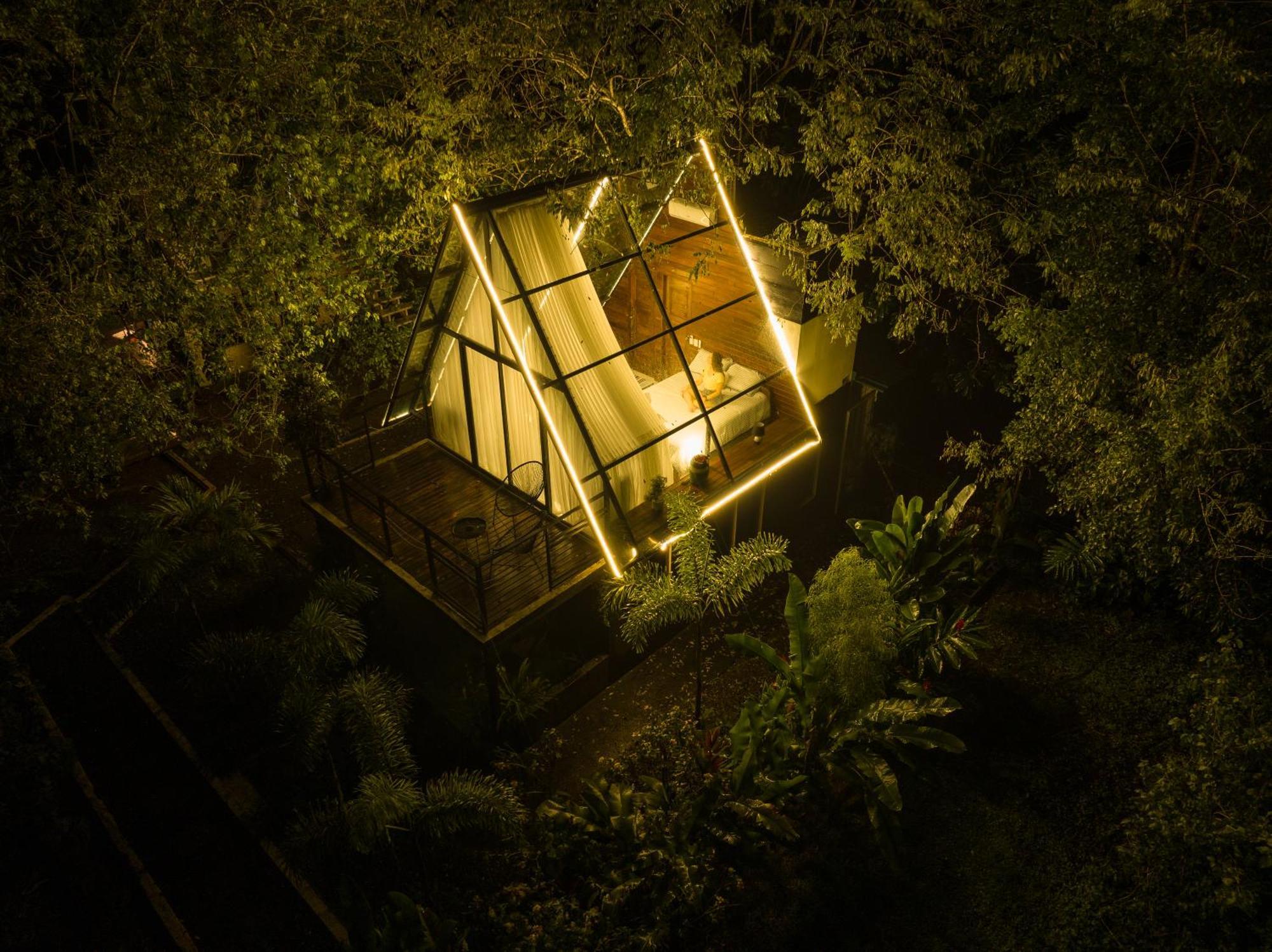 Mali'S House Hotel La Fortuna Bagian luar foto